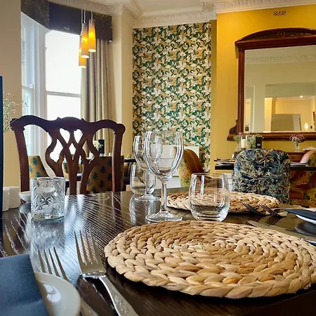 Weston Hotel 3*