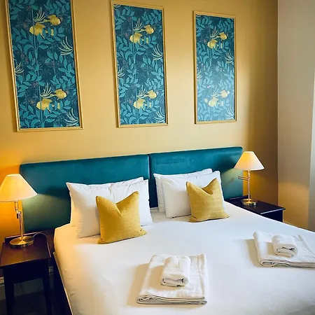 Weston Hotel 3*