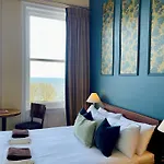Weston Hotel 3*